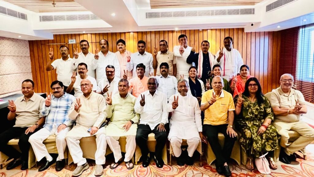 NDA विधायकों की एकजुटता