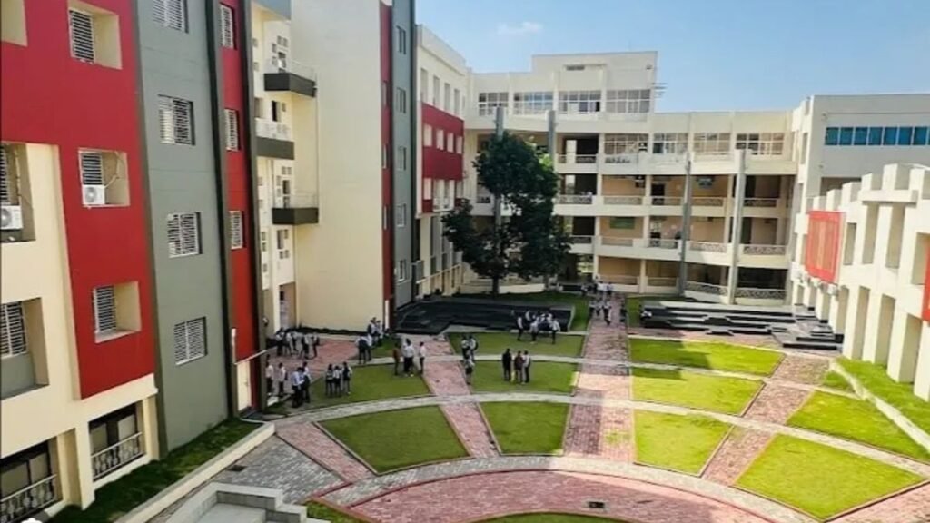 DSPMU में सीटों की कटौती को लेकर छात्र आंदोलन उग्र, लाठीचार्ज से बढ़ा तनाव DSPMU