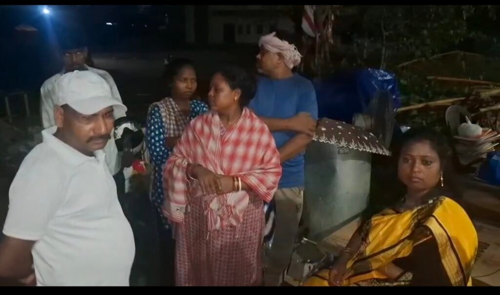 मेयर रोशनी खलखो पहुंची मोराबादी..रात में की फुटपाथ दुकानदारों से मुलाकात, कार्रवाई पर जताई नाराजगी