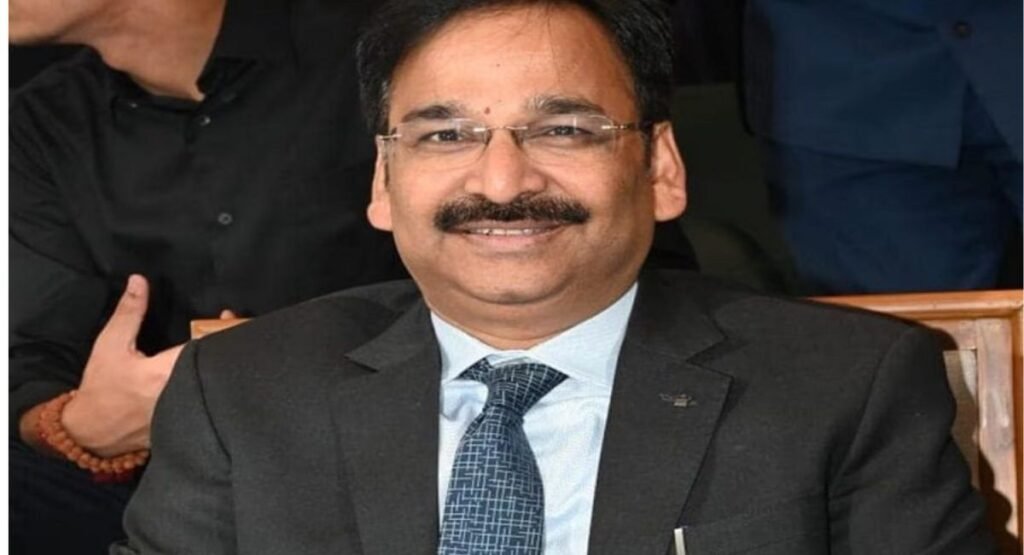 निलंबित IAS विनय चौबे को सुप्रीम कोर्ट से मिली जमानत, जेल से बाहर आने का रास्ता साफ