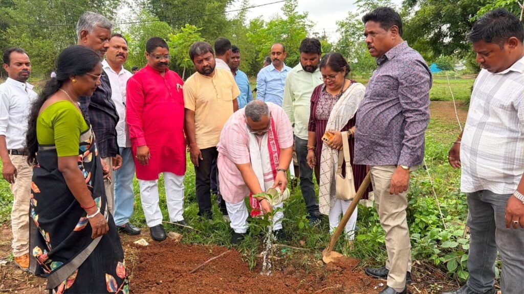 एक पेड़ माँ के नाम
