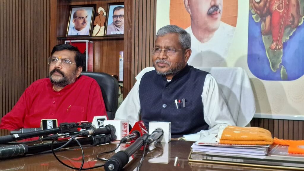 ‘आधी मांगें मानकर आंदोलन खत्म न समझे सरकार’, JPSC-JSSC पर बाबूलाल का बड़ा बयान