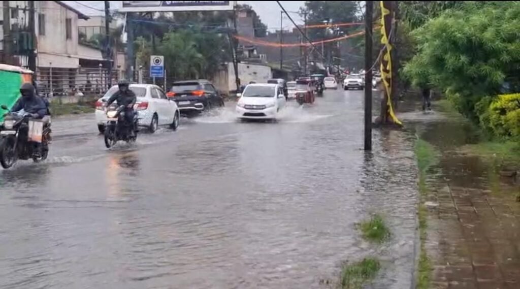 झारखंड में बारिश का नया दौर, तीन जिलों में रेड अलर्ट; कई इलाकों में आंधी-वज्रपात का खतरा