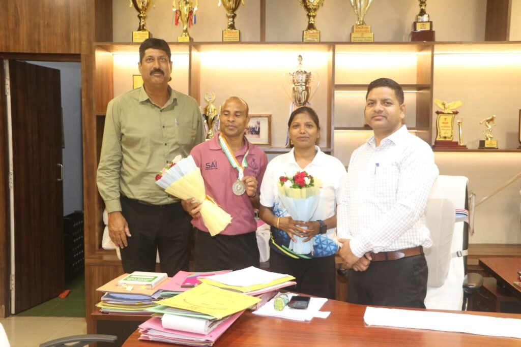 11वीं ऑल इंडिया पुलिस जूडो क्लस्टर में झारखंड पुलिस का शानदार प्रदर्शन, सिल्वर मेडल जीतने वाले खिलाड़ियों का सम्मान