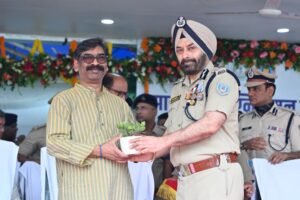 झारखंड की दमकल सेवा हुई हाईटेक, 58 अत्याधुनिक मिनी वाटर टेंडर को CM हेमंत सोरेन ने दिखाई हरी झंडी