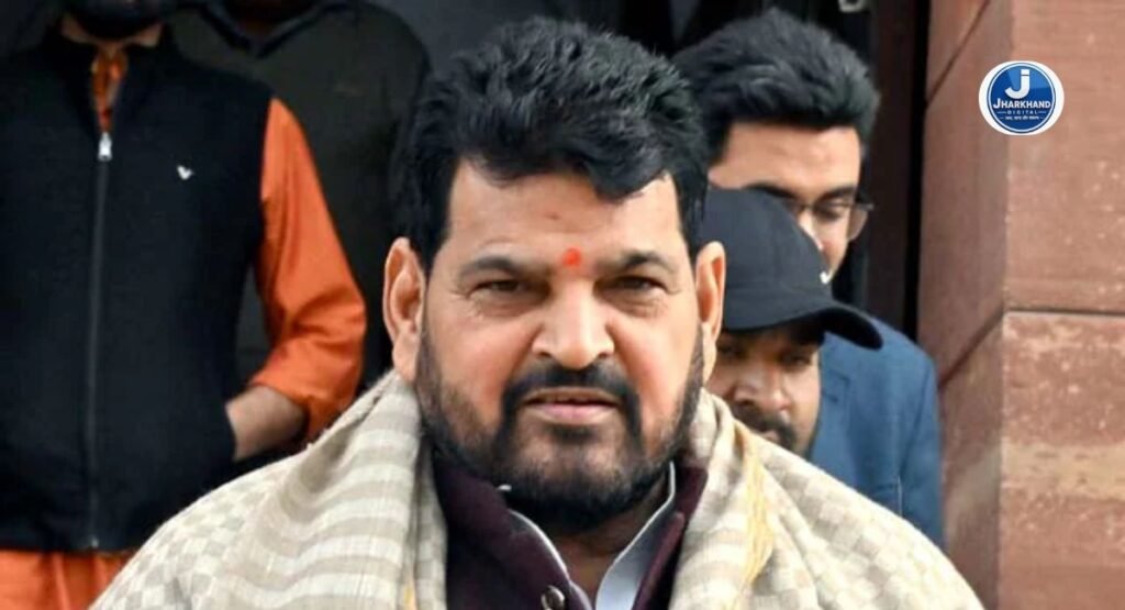 पतंजलि के घी पर बृजभूषण शरण सिंह के आरोप, रामदेव पर तंज कसते हुए बोले- सिर्फ चड्डी बची है
