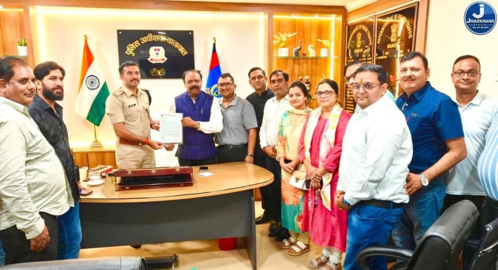 चैंबर प्रतिनिधिमंडल ने ट्रैफिक एसपी से की मालवाहक वाहनों को राहत देने की मांग