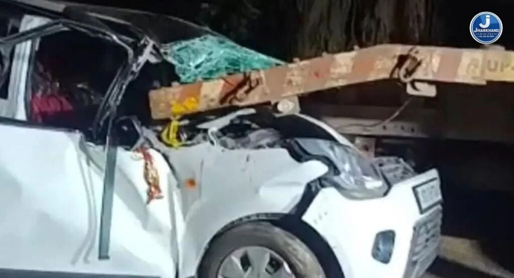 सरिया में दर्दनाक हादसा, ट्रेलर में फंसी कार को 6 KM तक घसीटा, चालक की मौत