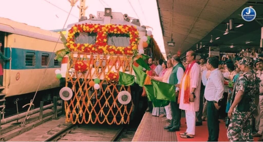 टाटानगर से जयपुर जाना होगा आसान, नई ट्रेन को रेल मंत्री और सांसद ने दिखाई हरी झंडी