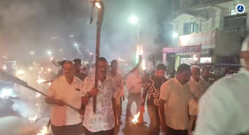 ओबीसी आरक्षण की मांग पर गुमला में मशाल जुलूस, दक्षिणी छोटानागपुर के पांच जिलों में आज बंद और चक्का जाम का आह्वान ओबीसी