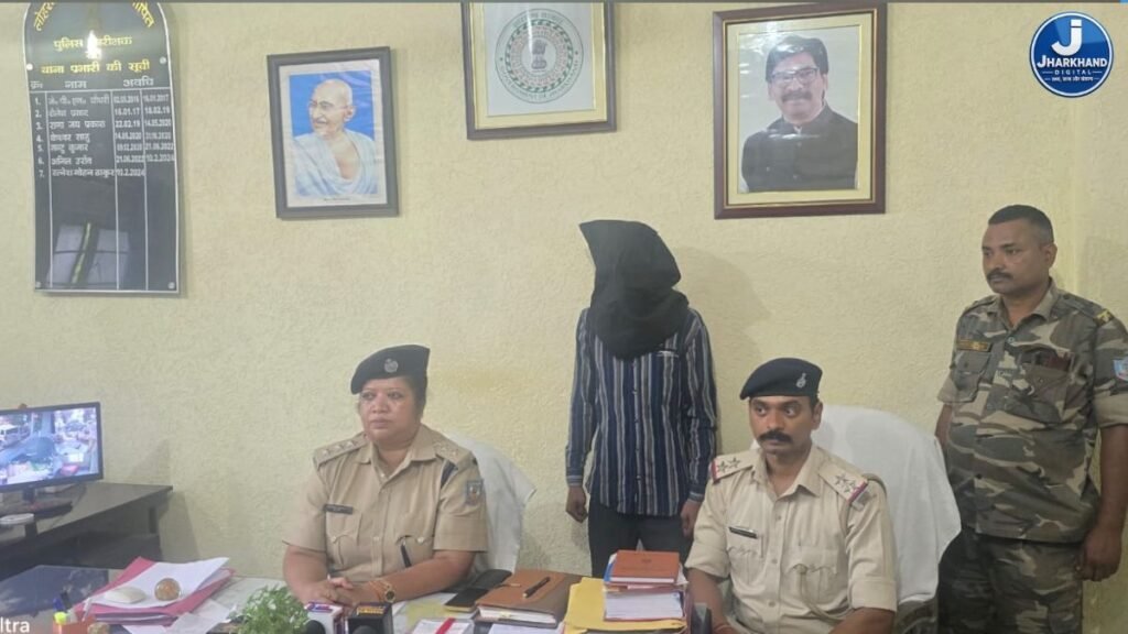 लोहरदगा में 53 किलो गांजा बरामद, एक तस्कर गिरफ्तार; बनारस ले जाने की थी तैयारी