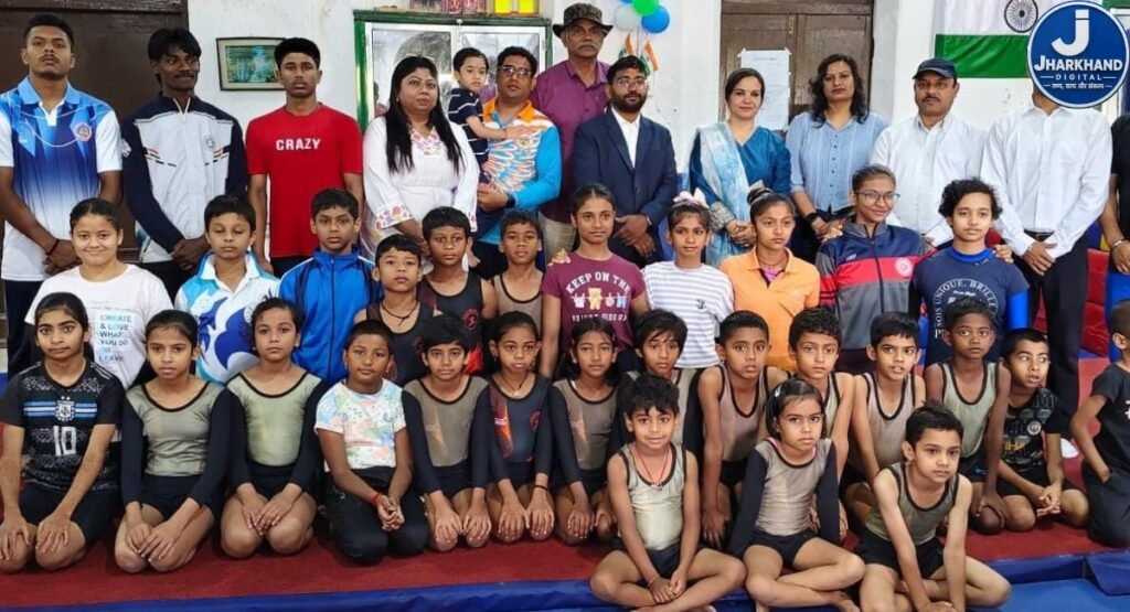जिम्नास्टिक्स में दम दिखाएंगे झारखंड के युवा खिलाड़ी, चक्रधरपुर में राज्य चैंपियनशिप का आगाज