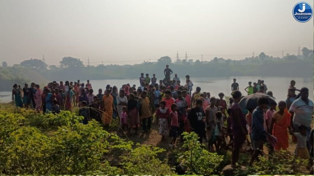 पाकुड़ में बंद पत्थर खदान में मिला युवक का शव, ऊपर बिखरा था खून; हत्या या हादसा, जांच में जुटी पुलिस