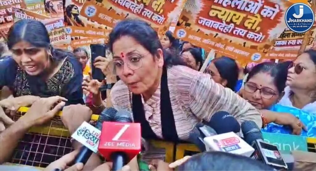 JNU विवाद पर रांची में सियासी संग्राम, कांग्रेस-BJP की महिला कार्यकर्ता आमने-सामने
