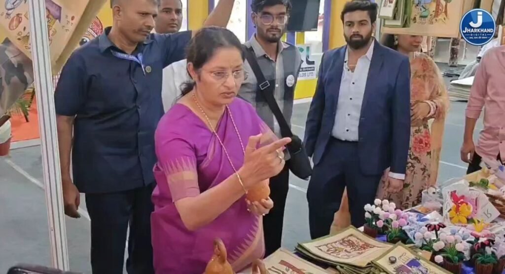 स्वर्णिम भारत एक्सपो में क्या है खास? अन्नपूर्णा देवी ने देखे स्टॉल, किसानों के लिए भी नई तकनीक